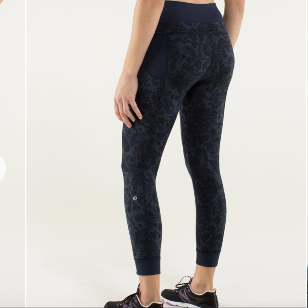 RARE 🍋 Lululemon En Route Crop Sz. 4